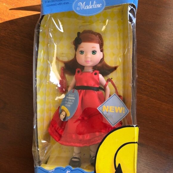 LEARNING CURVE Madeline Poseable Doll 2003 - Picture 3 of 15